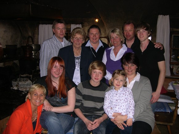 Familie Beumers, Kröll Frieda, Bacher Theresia und BGM Sonja Ottenbacher
